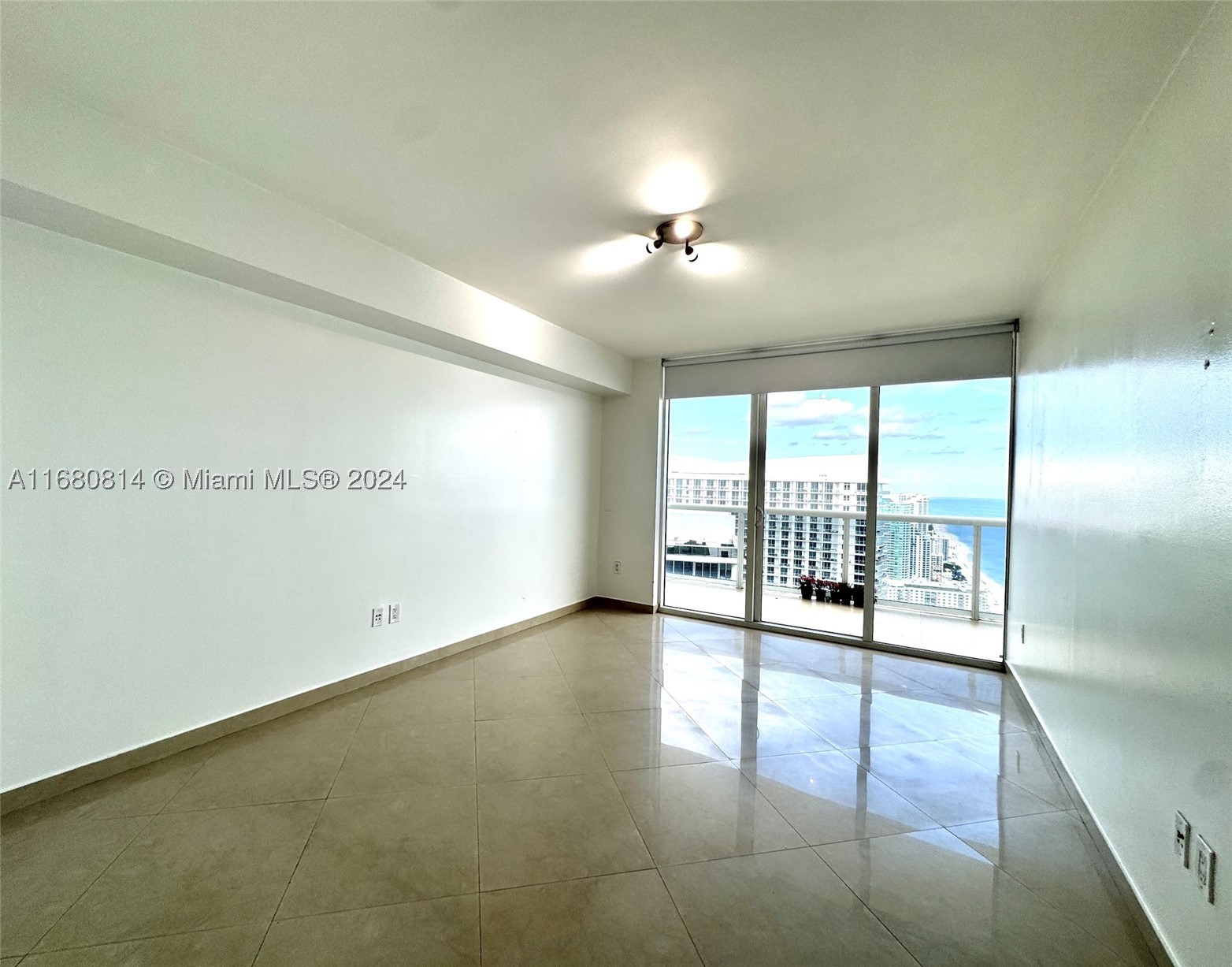 Hallandale Beach photo 4