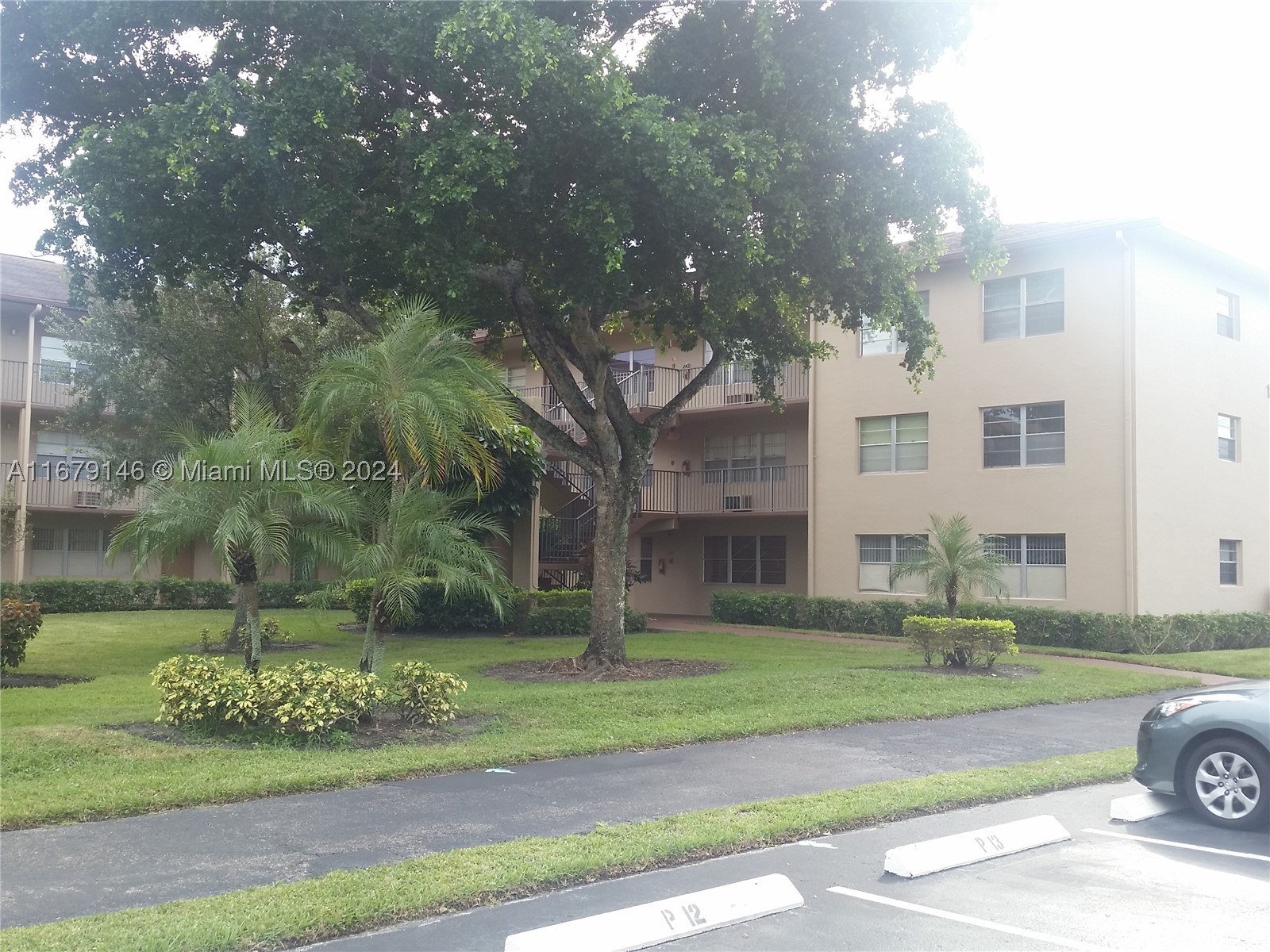 Pembroke Pines photo 1