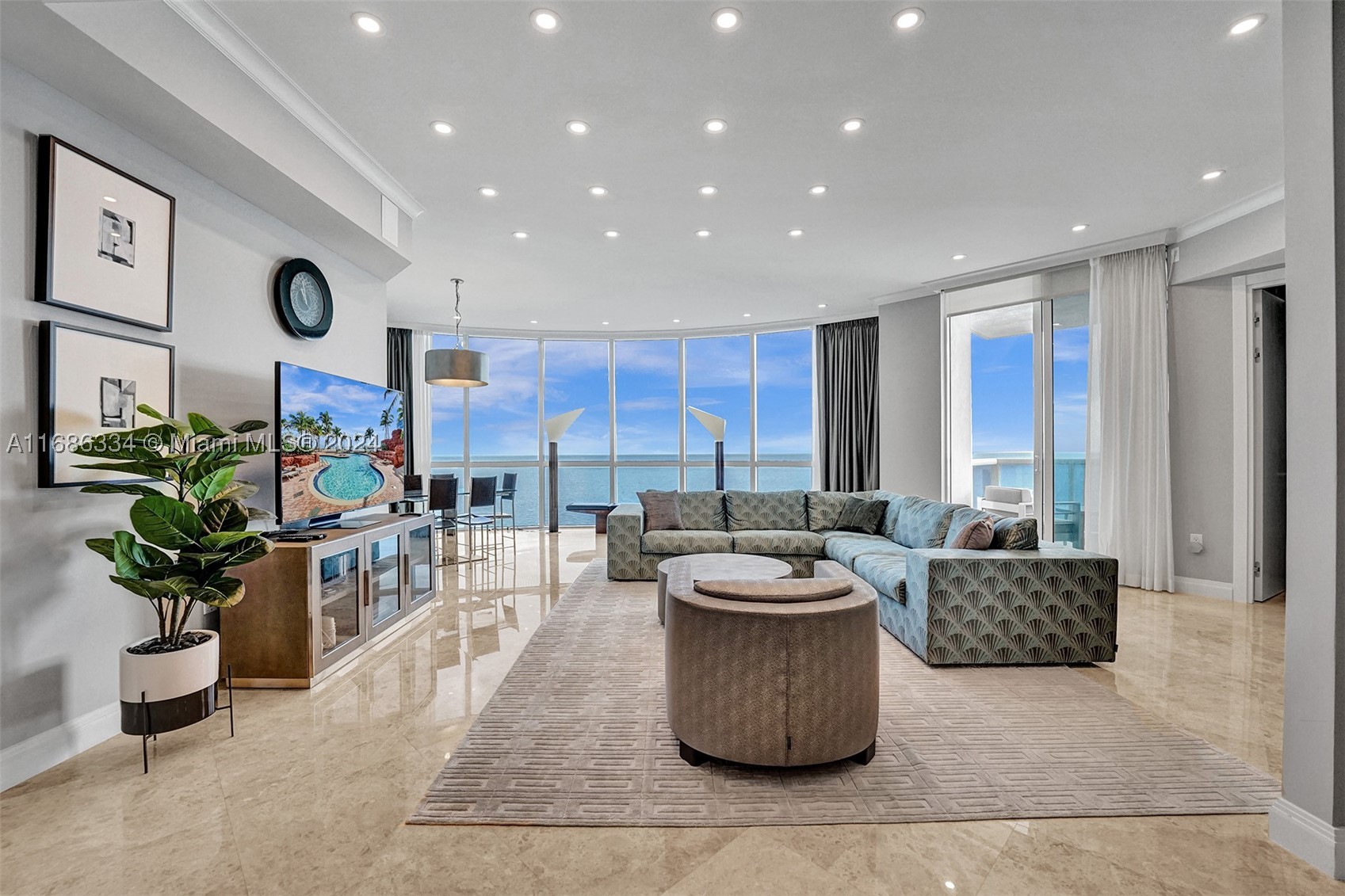 Sunny Isles Beach photo 1