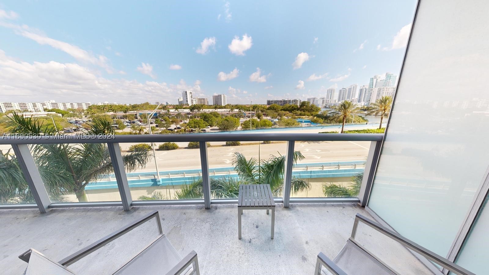 Hallandale Beach photo 2