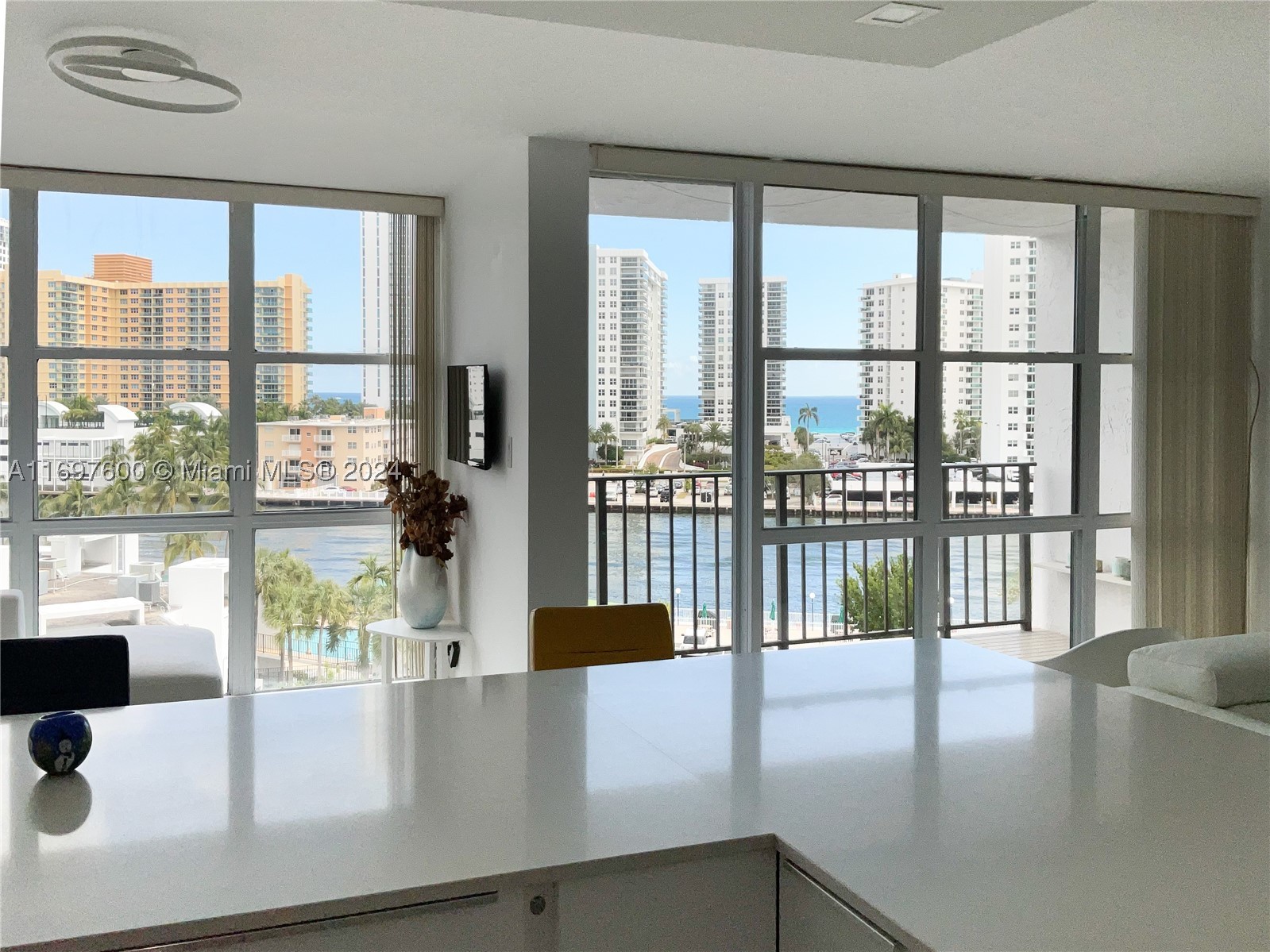 Hallandale Beach photo 1