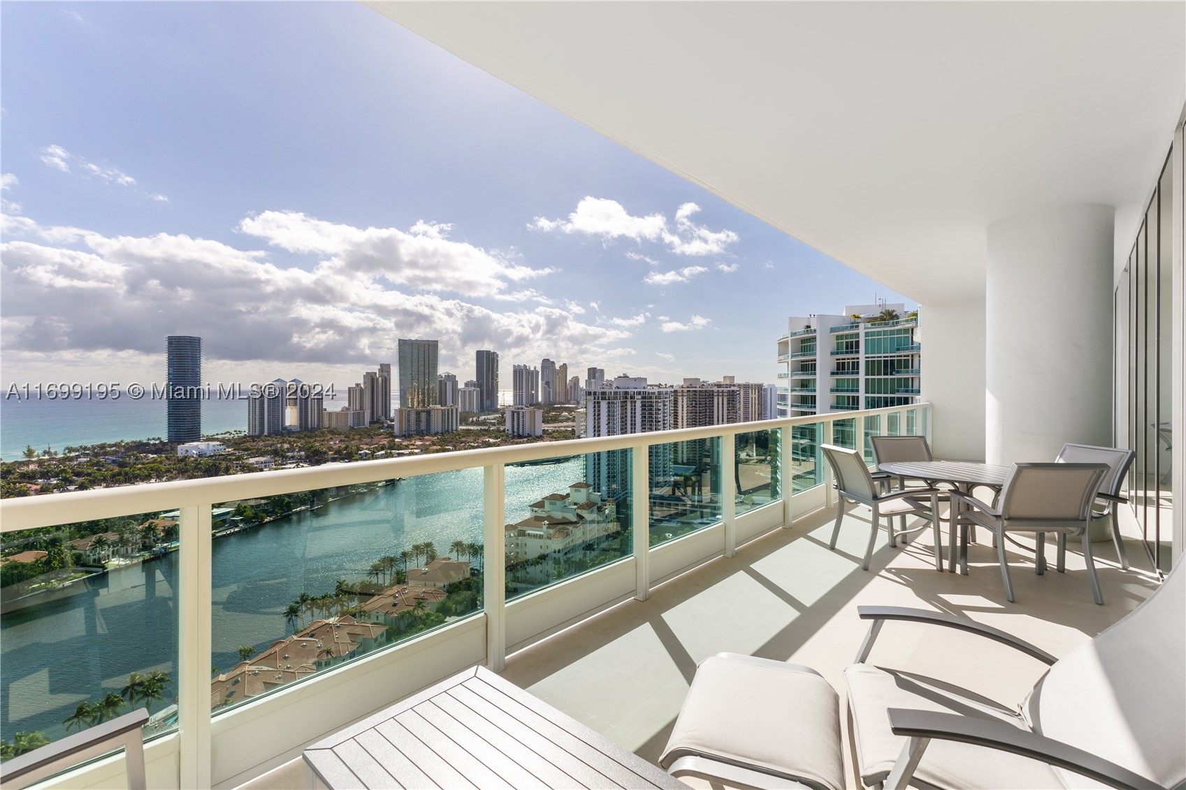 Aventura photo 1