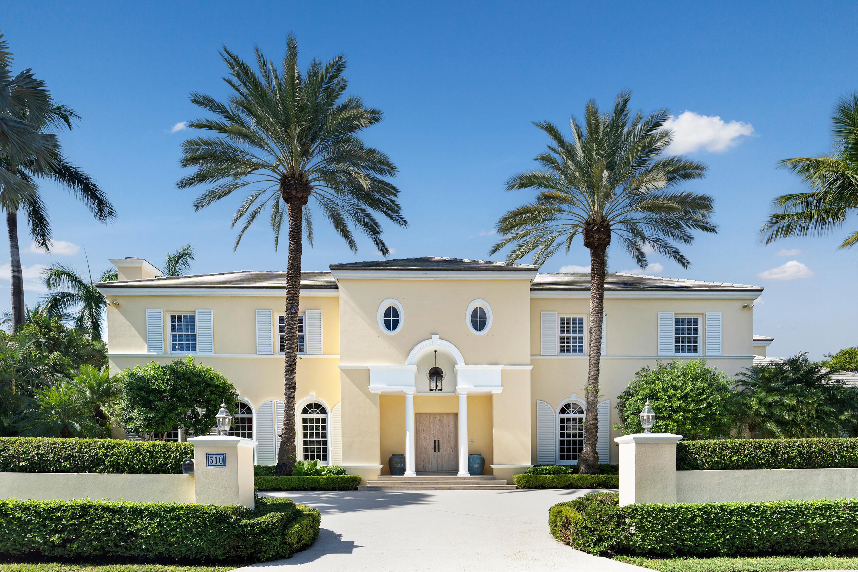 Palm Beach photo 1