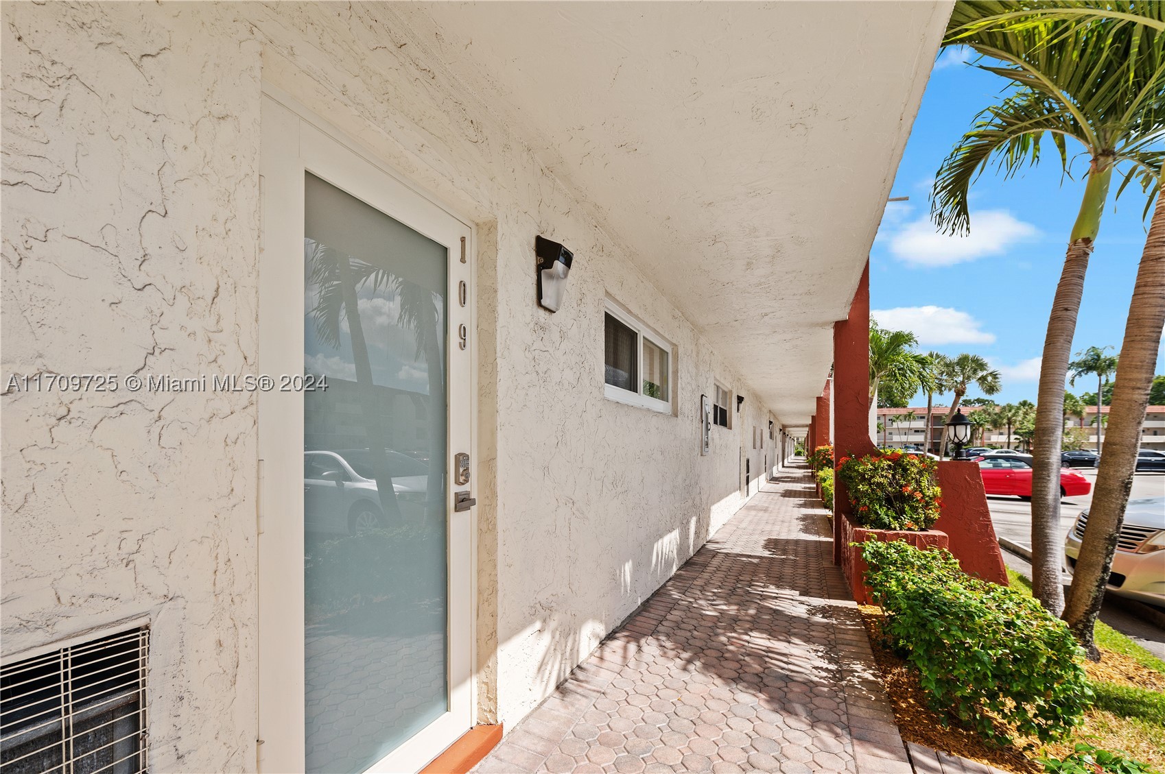 Pembroke Pines photo 3