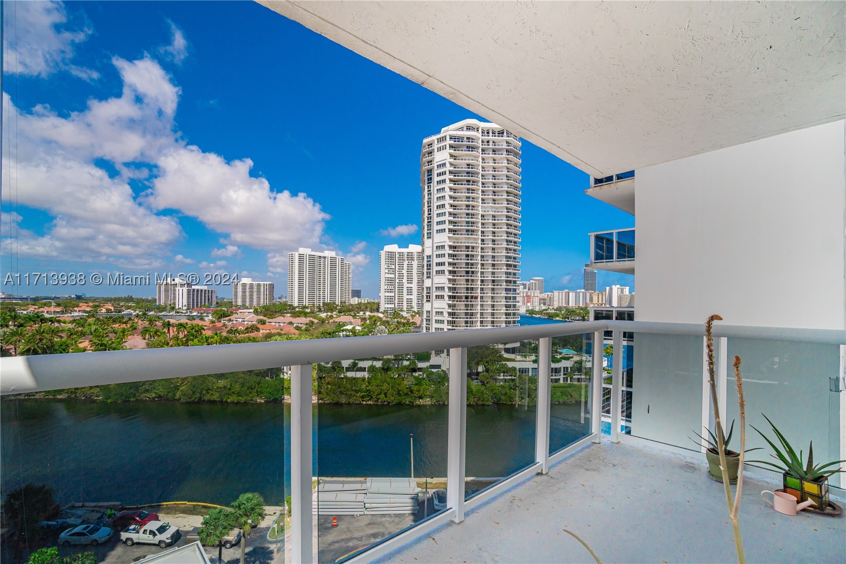 Aventura photo 3