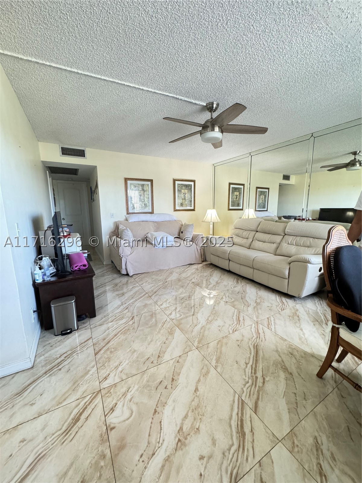Pembroke Pines photo 1