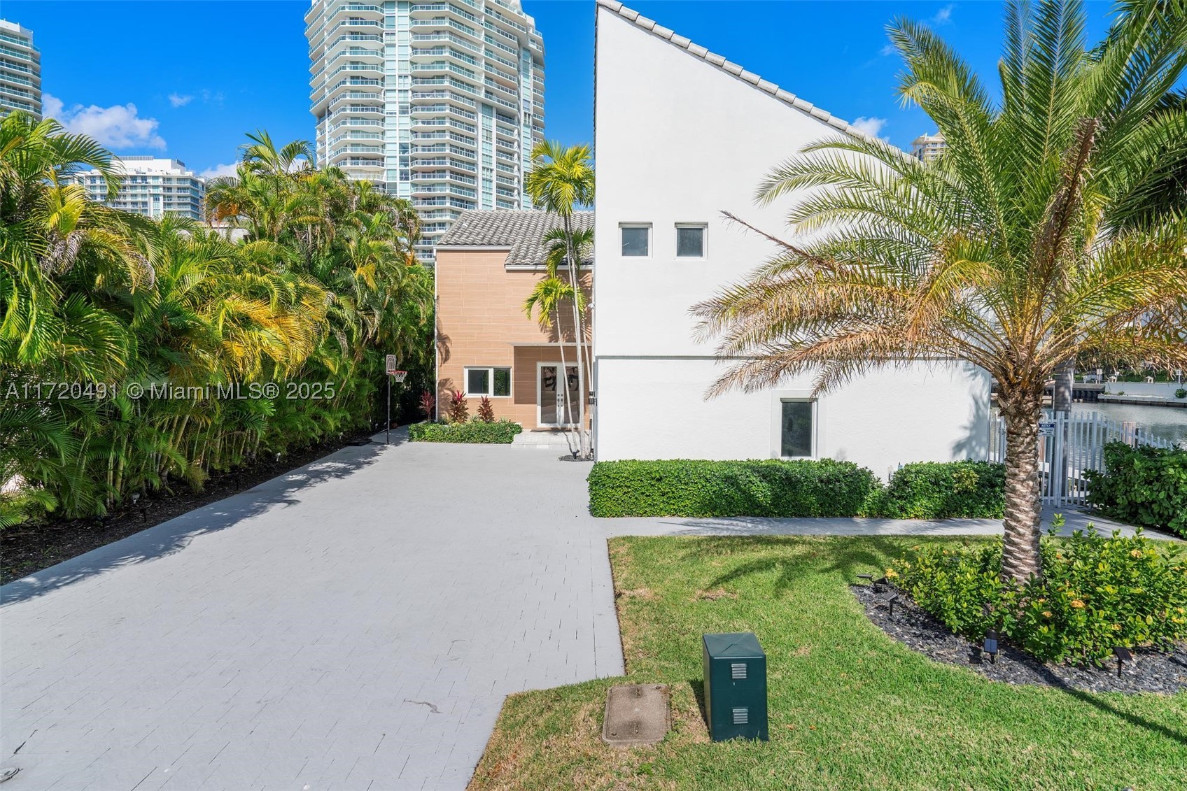 Sunny Isles Beach photo 3