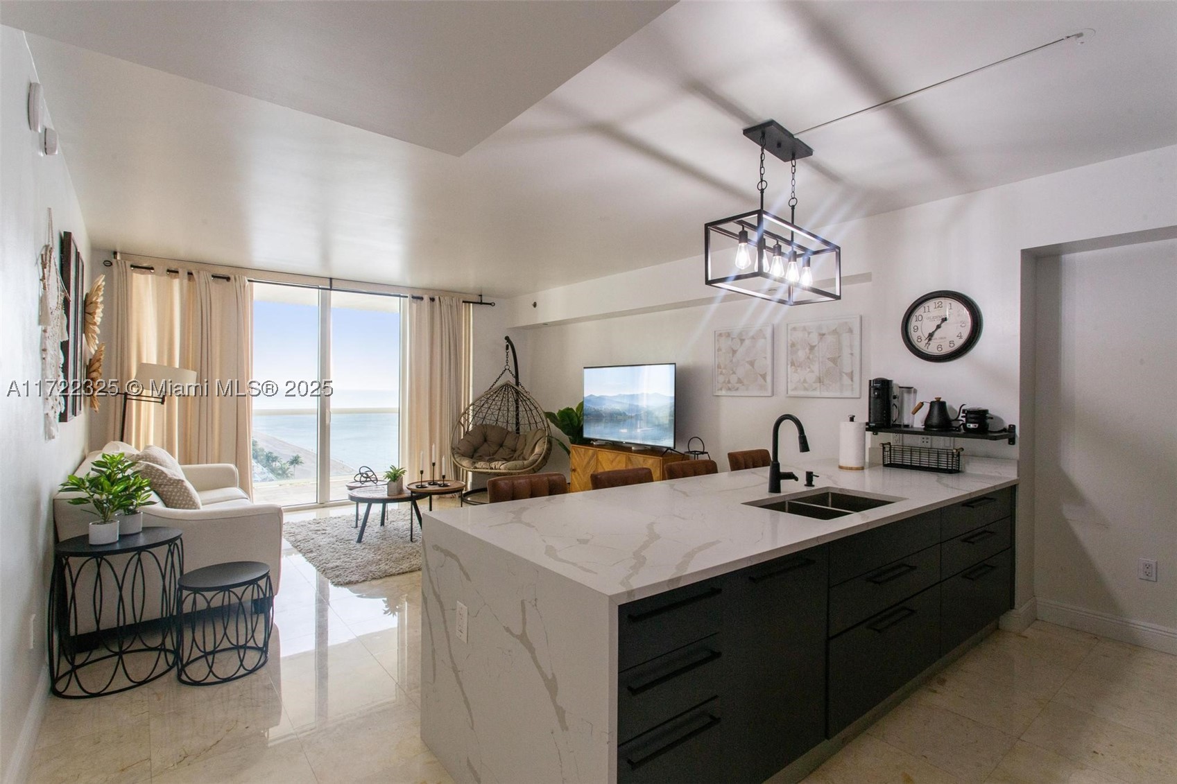 Hallandale Beach photo 1