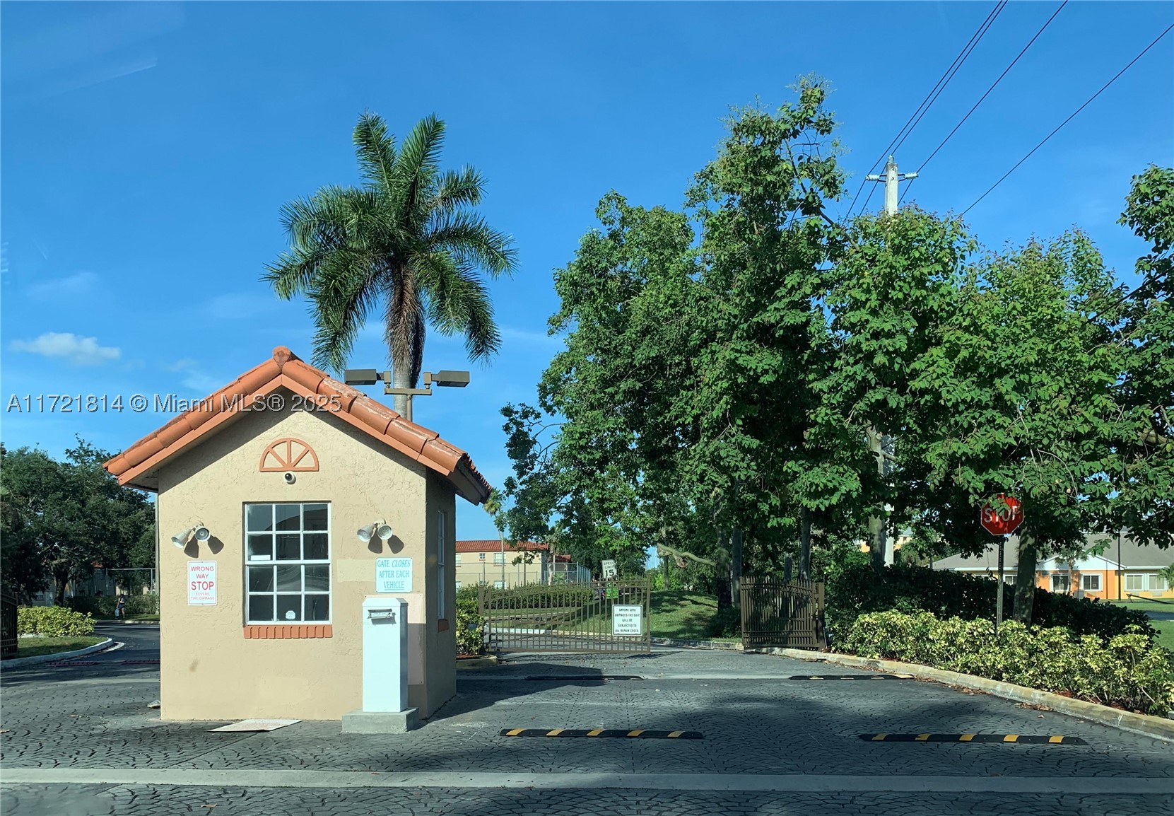 Pembroke Pines photo 3