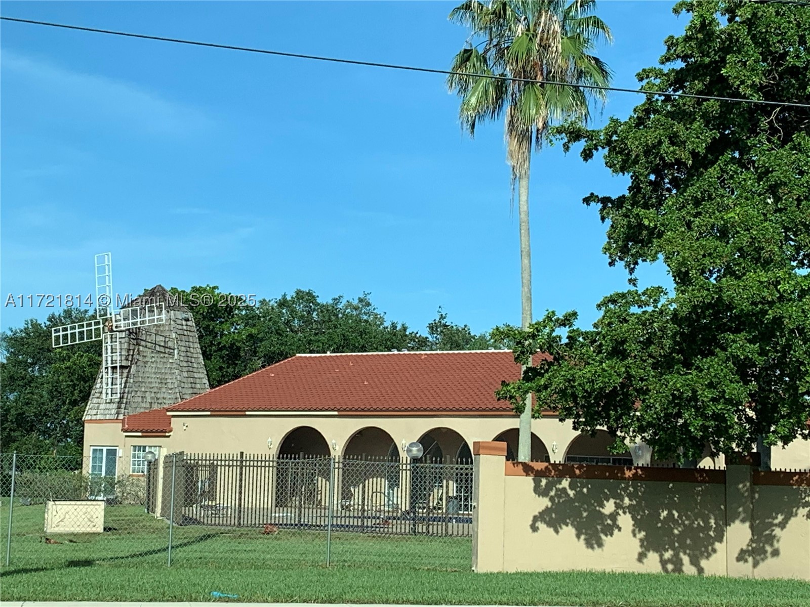 Pembroke Pines photo 4