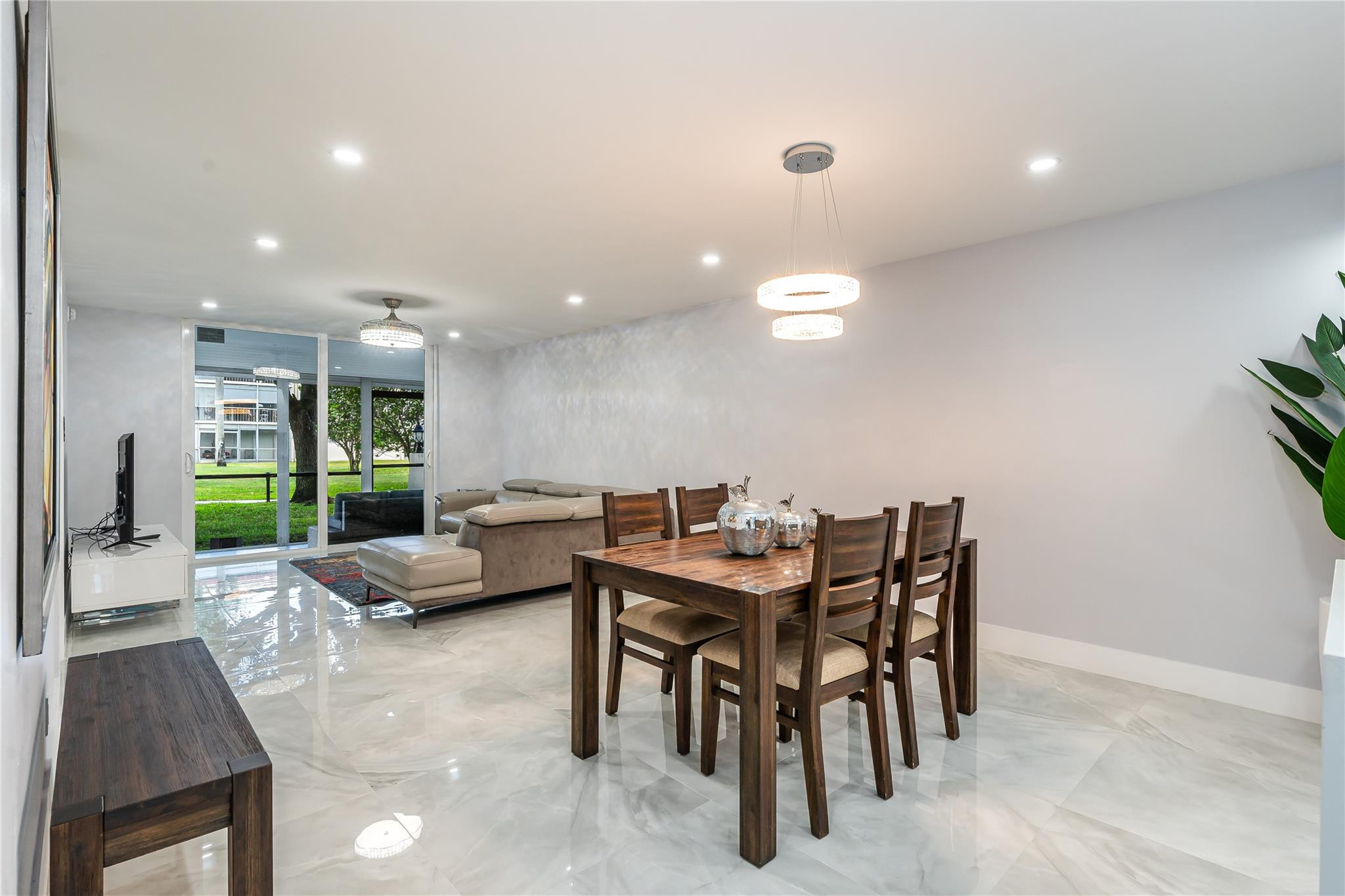 Pembroke Pines photo 5