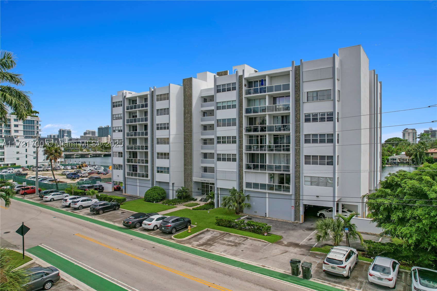 Bay Harbor Islands photo 1