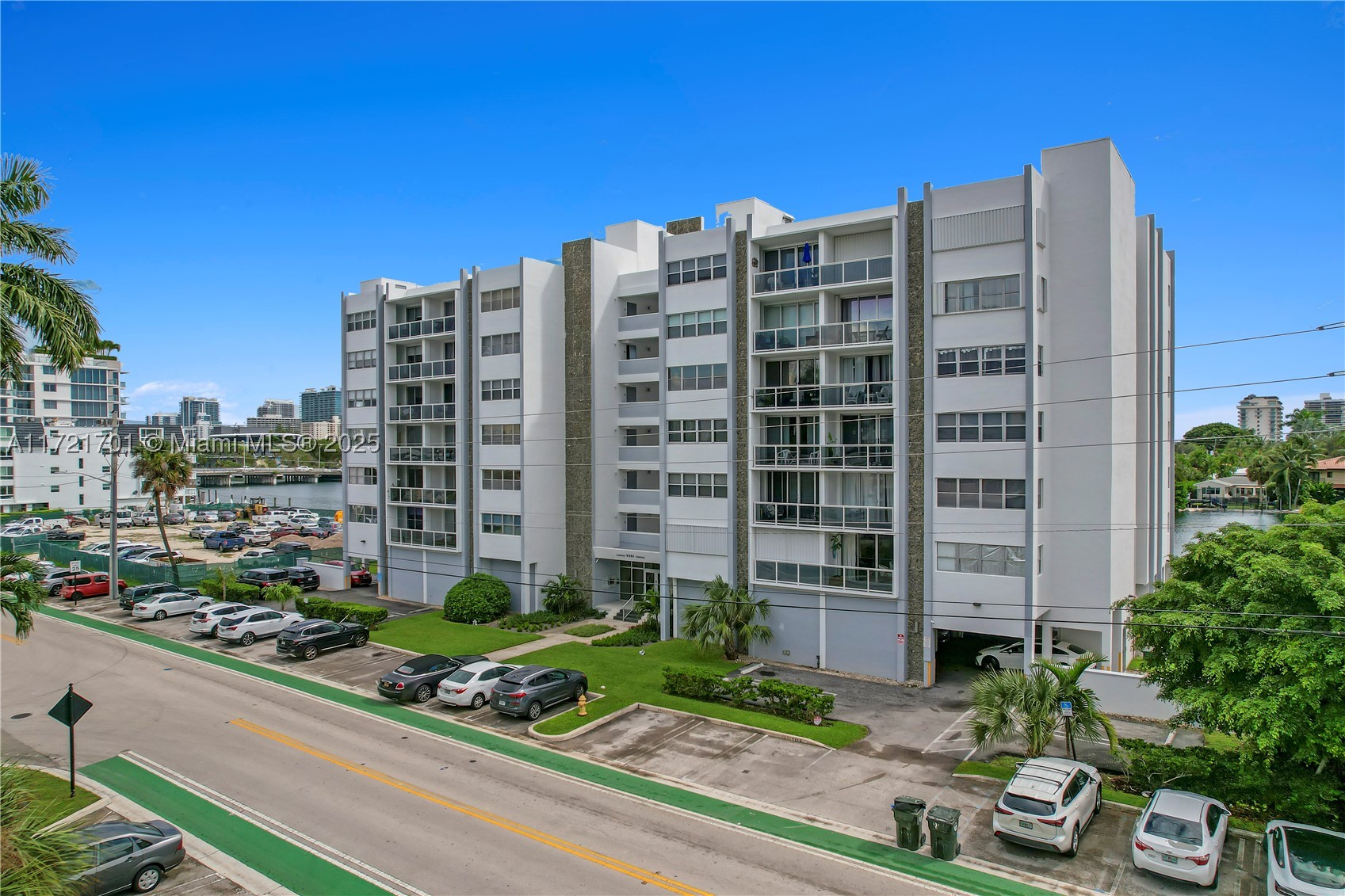 Bay Harbor Islands photo 1