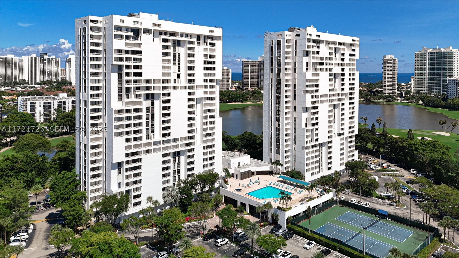 Aventura photo 2