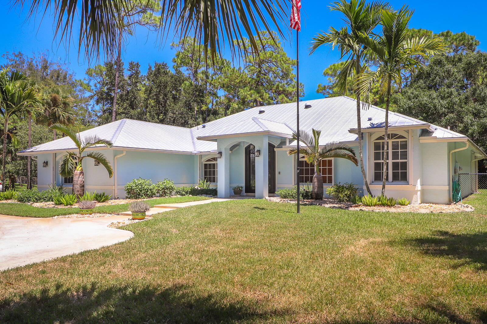 Palm Beach Gardens photo 1
