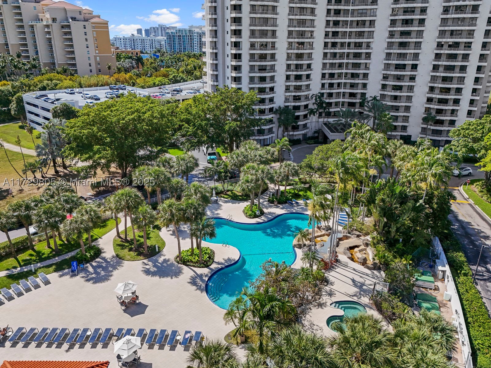 Aventura photo 3