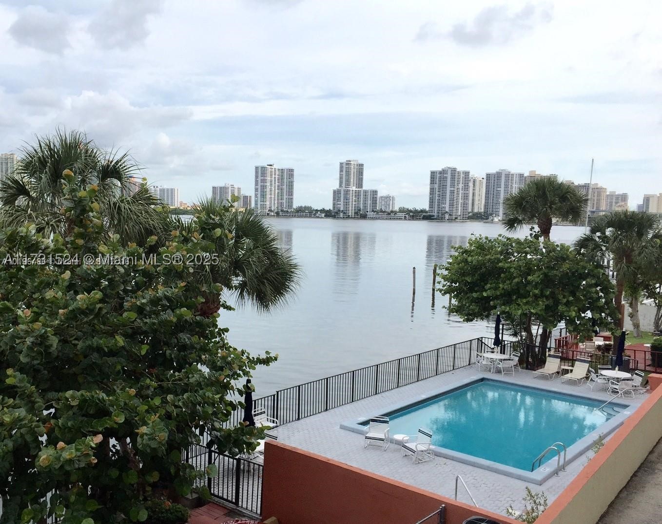 Sunny Isles Beach photo 3
