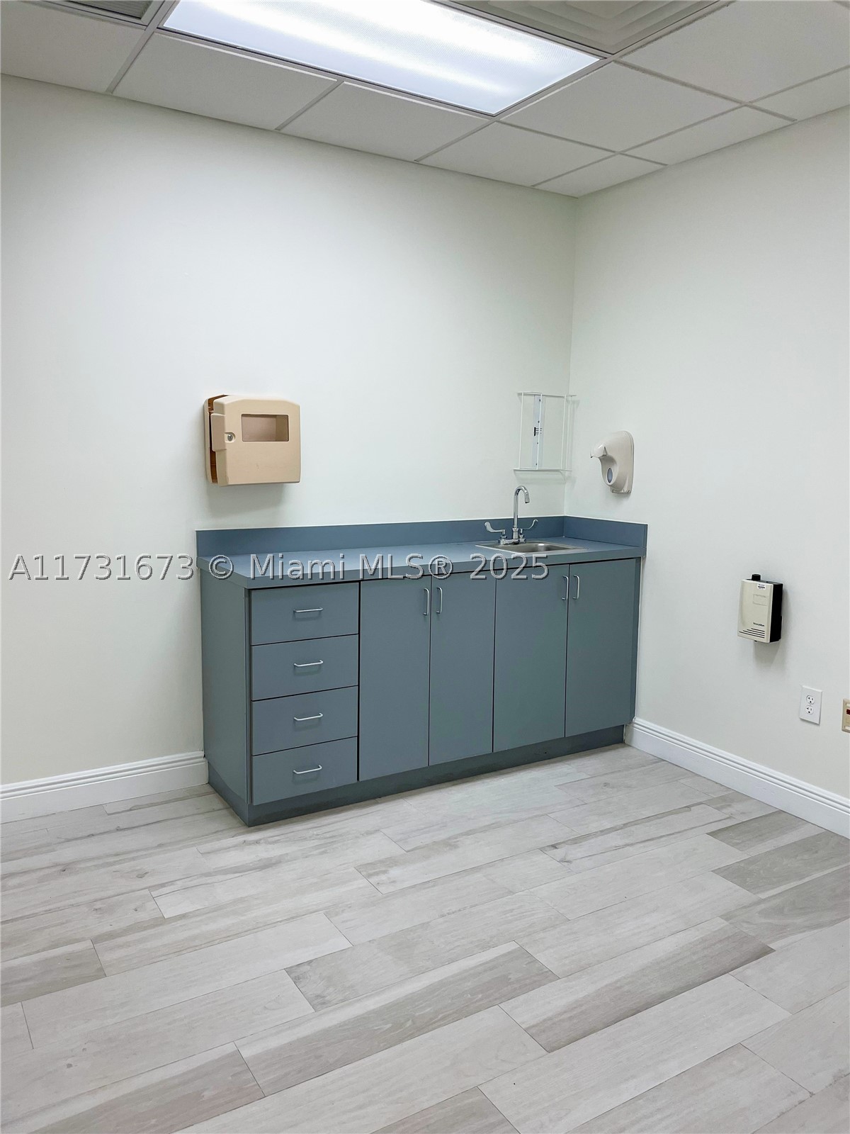 South Miami photo 4