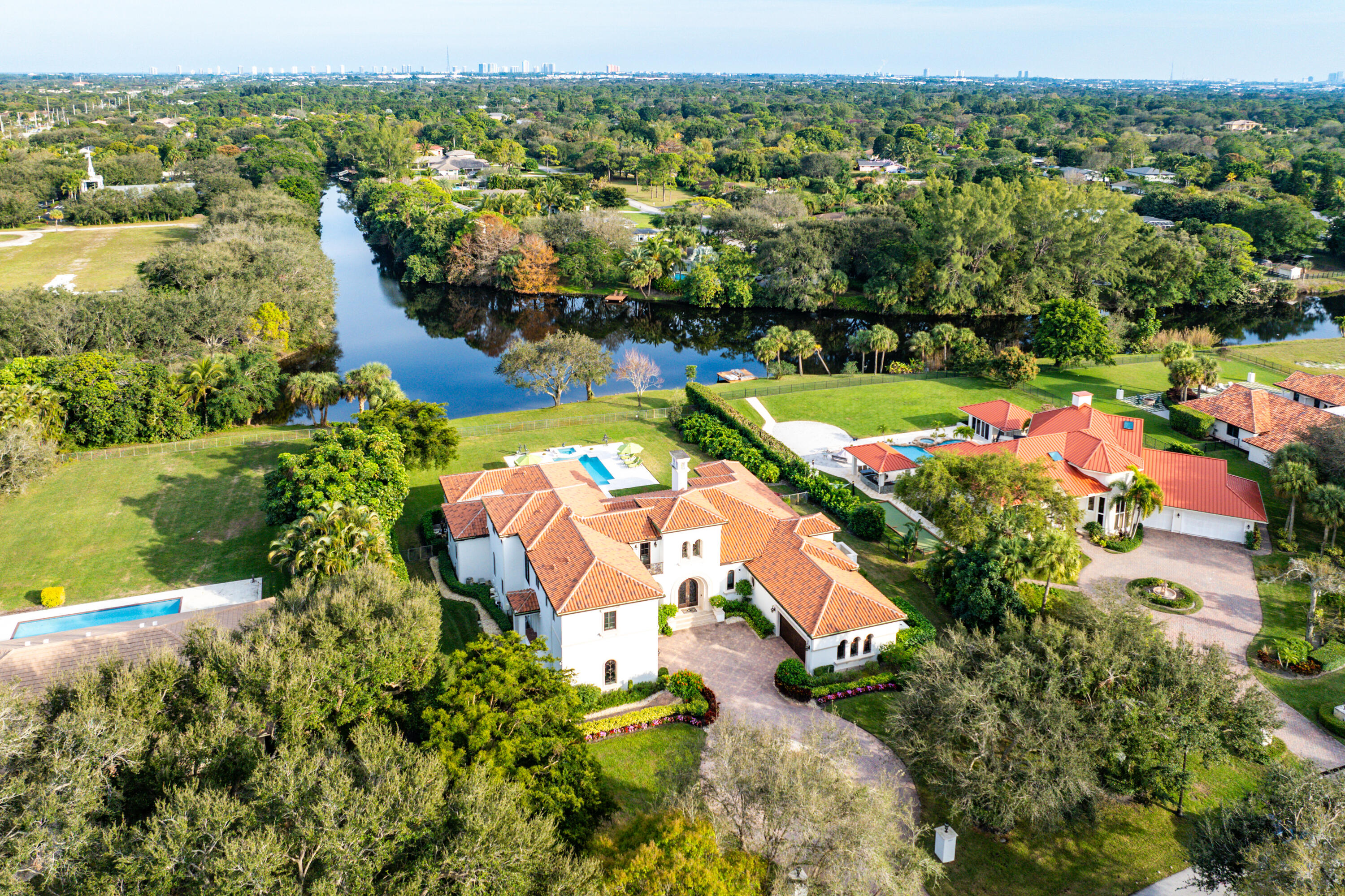 Palm Beach Gardens photo 1