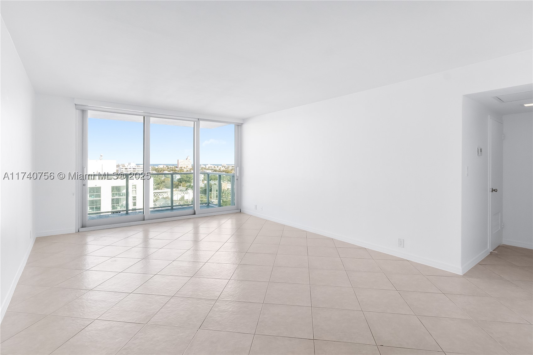 Miami Beach photo 2