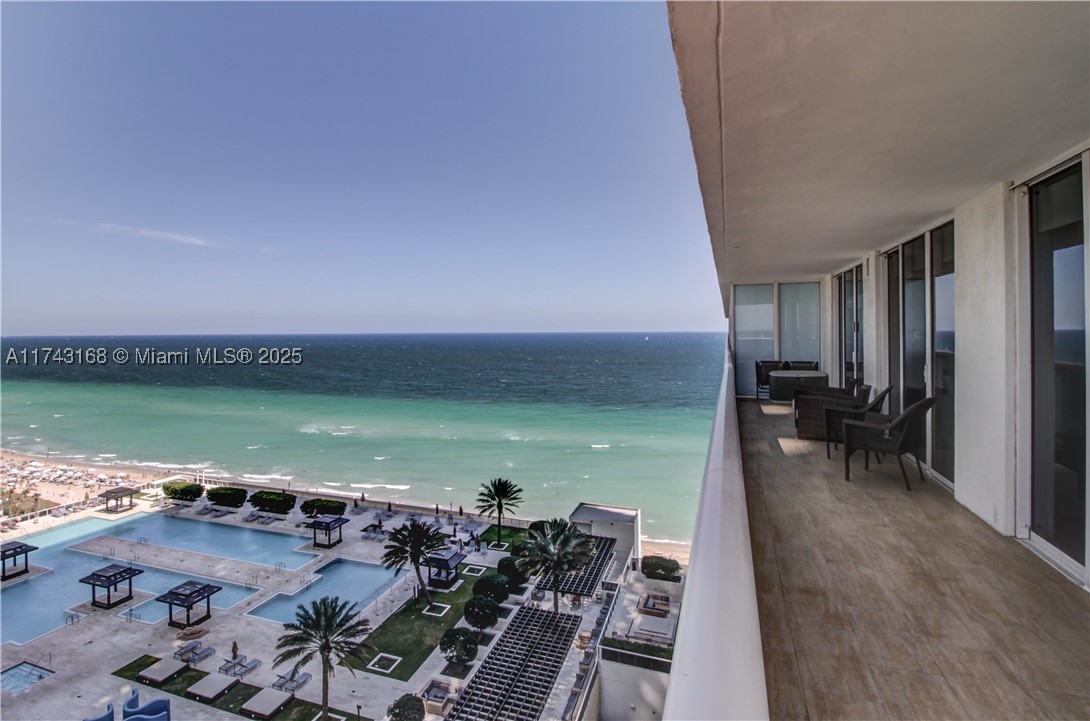 Hallandale Beach photo 1