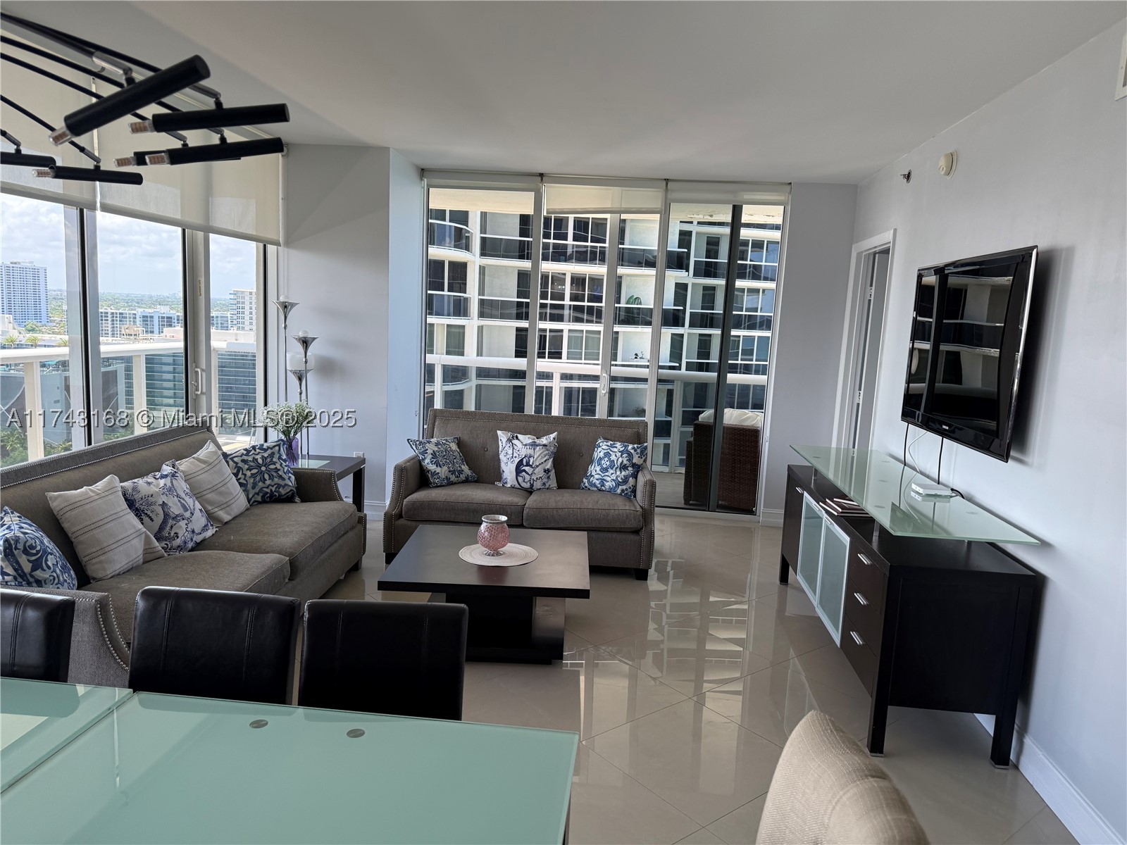 Hallandale Beach photo 4