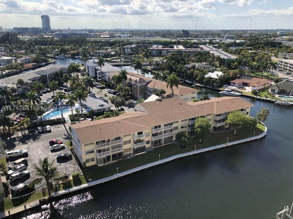 Hallandale Beach photo 3