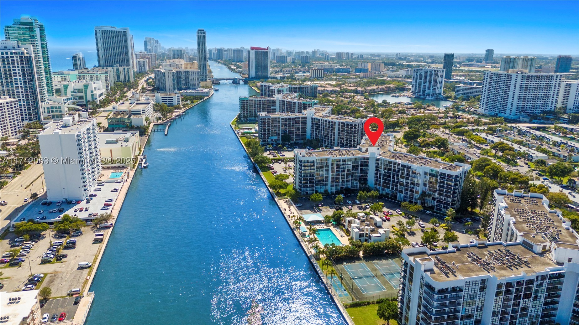 Hallandale Beach photo 1
