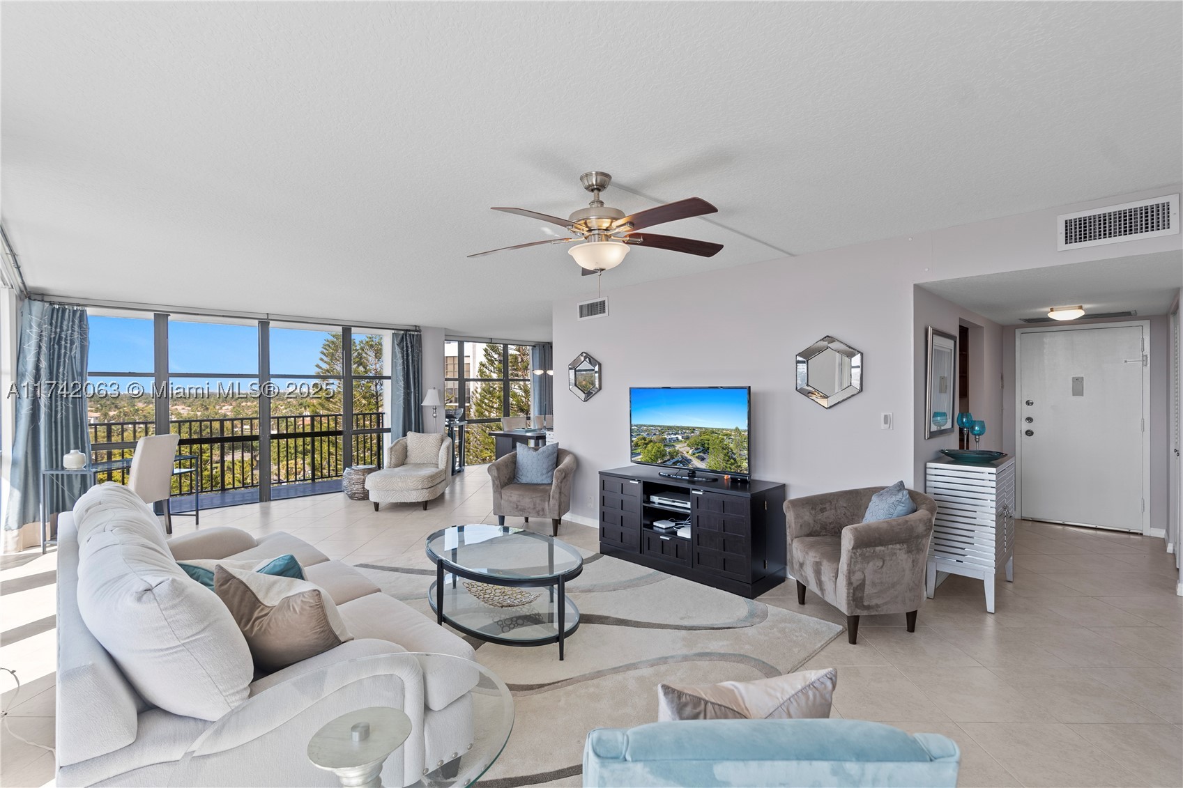 Hallandale Beach photo 5