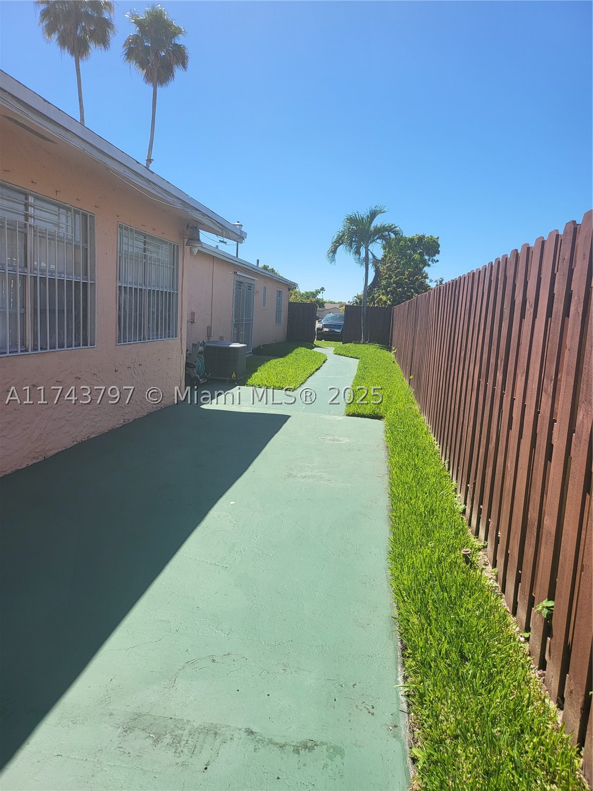 Hialeah photo 3