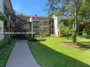 Pembroke Pines photo 1
