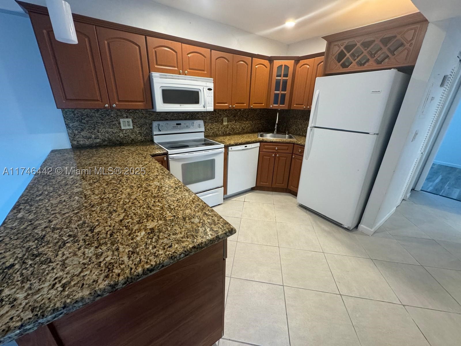 North Miami Beach photo 2