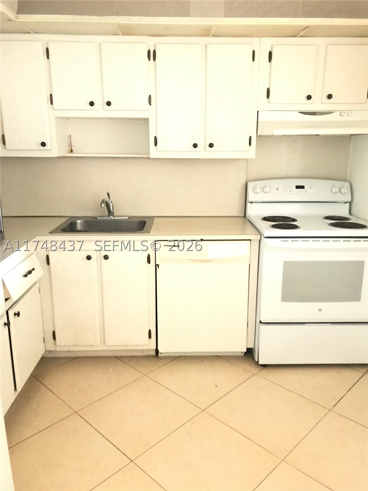 North Miami Beach photo 5