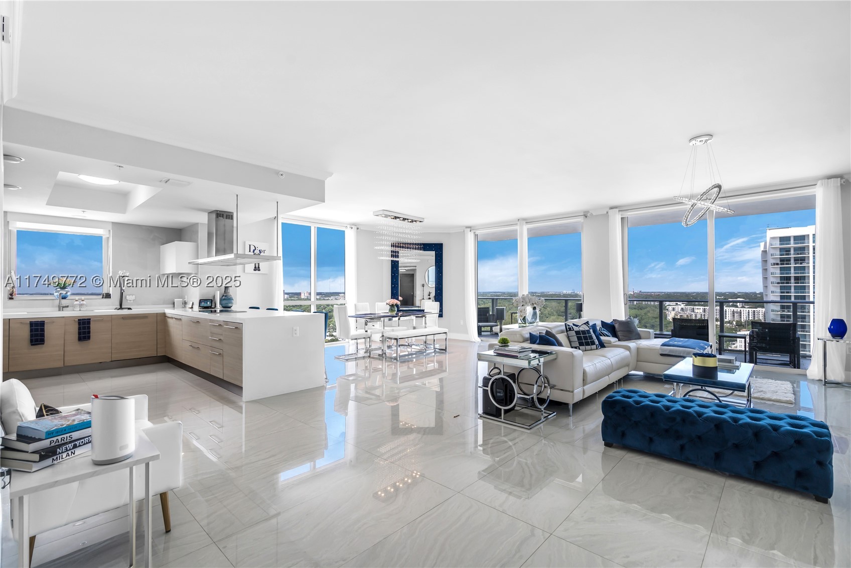 North Miami Beach photo 2