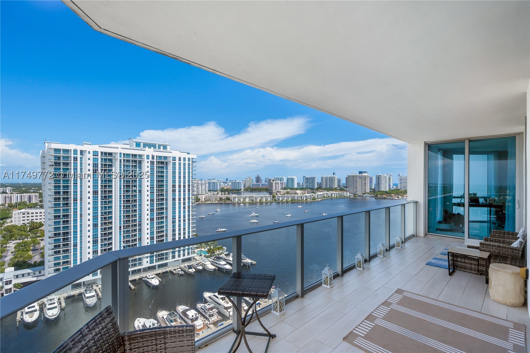 North Miami Beach photo 1