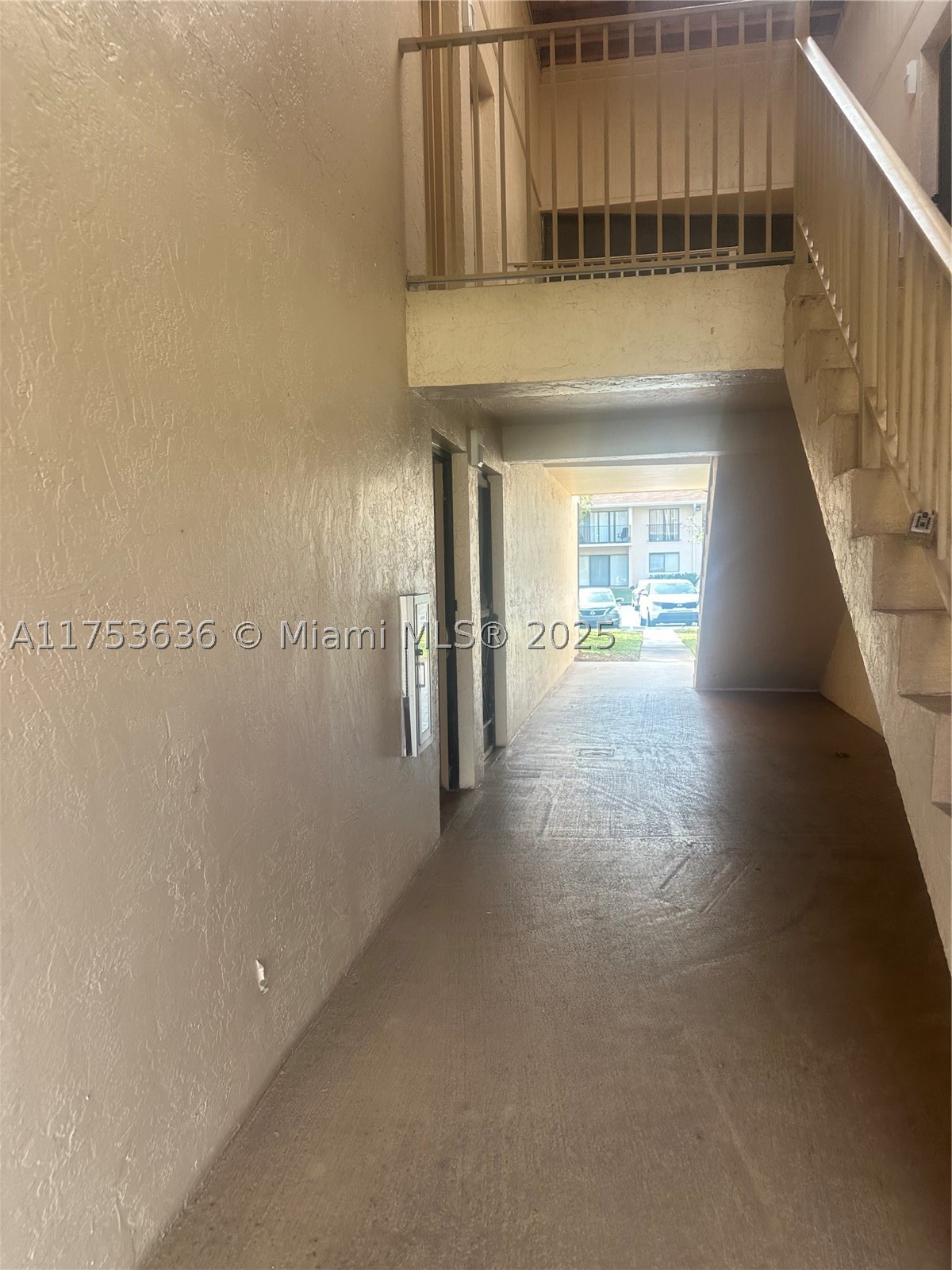 Hollywood photo 3