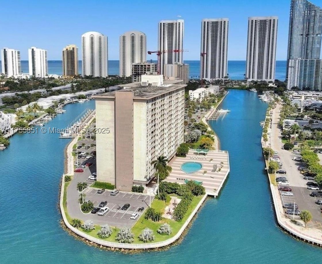 Sunny Isles Beach photo 1