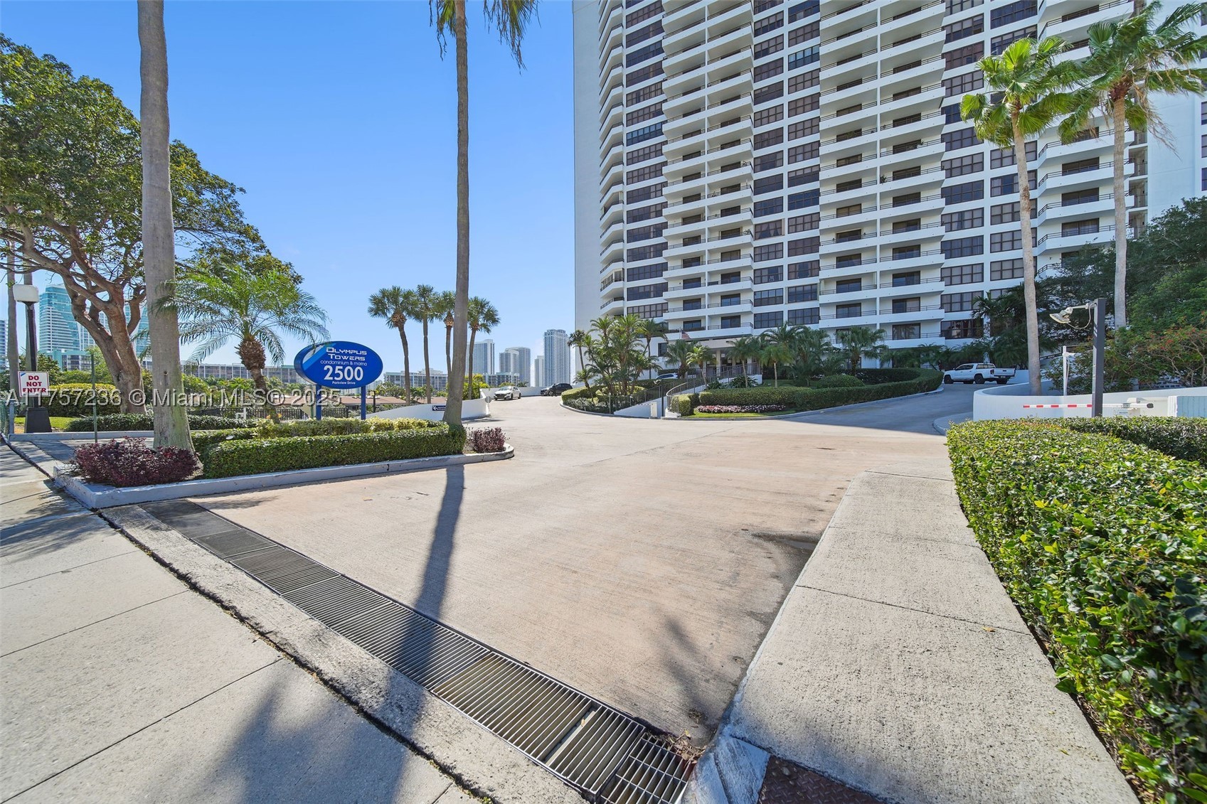 Hallandale Beach photo 1