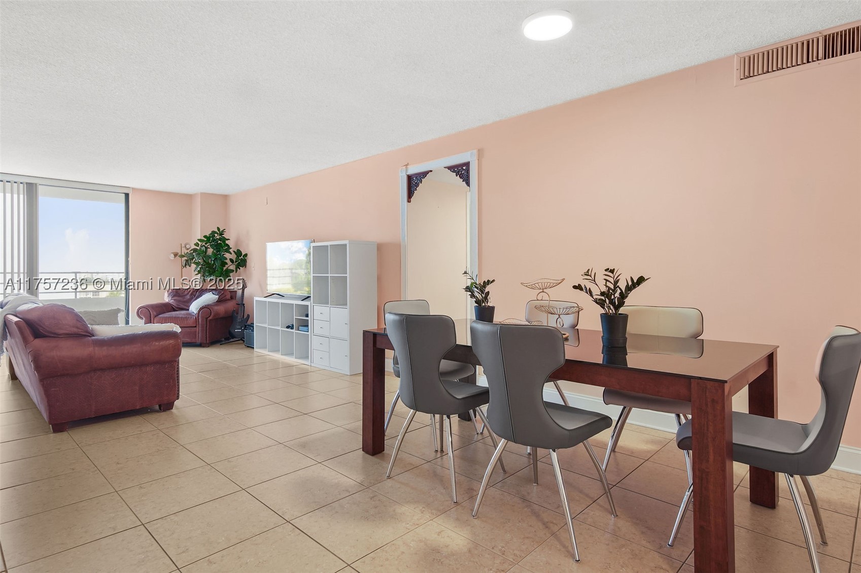 Hallandale Beach photo 4