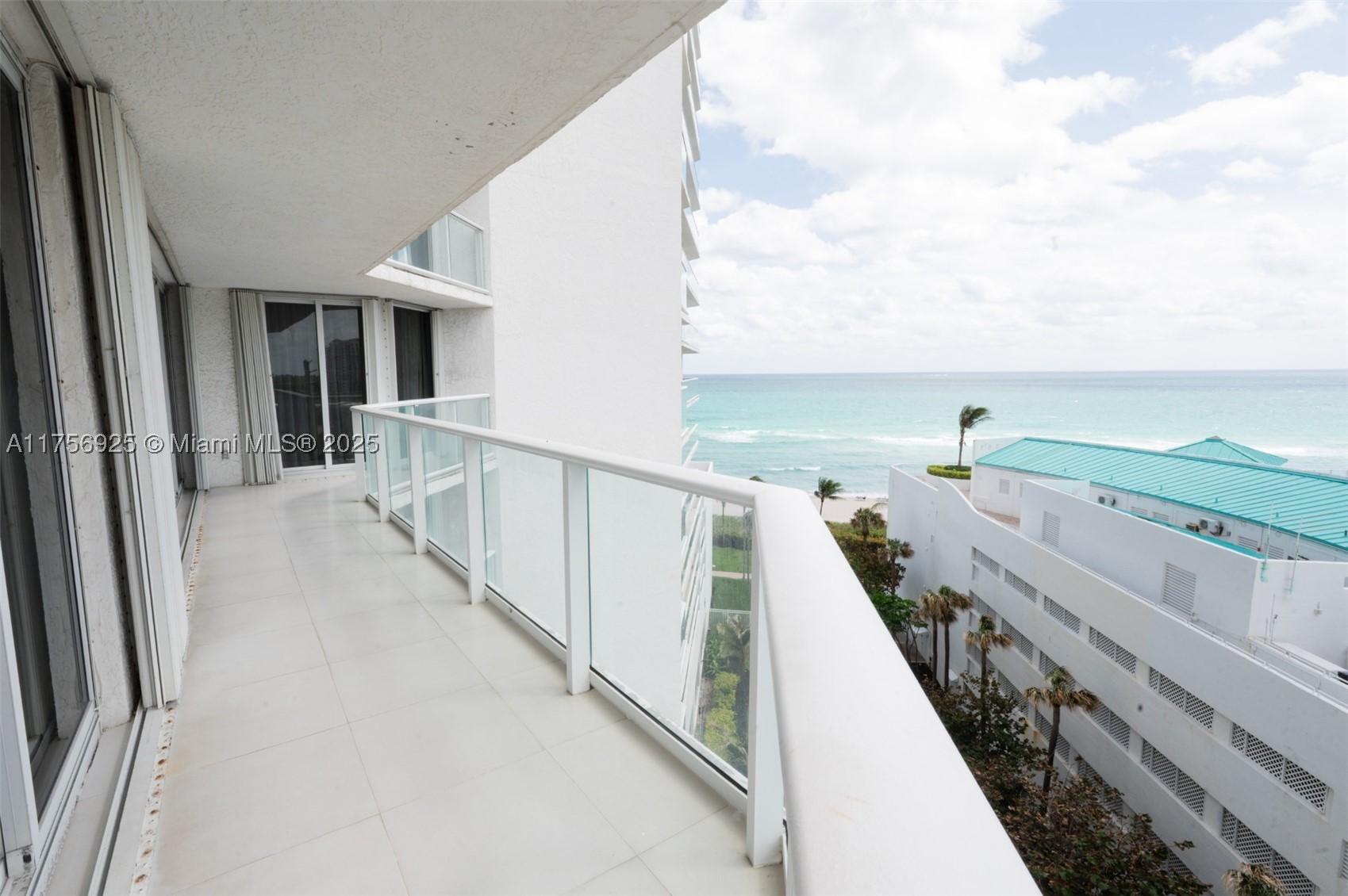 Sunny Isles Beach photo 2