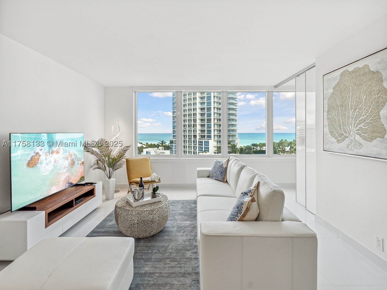Miami Beach photo 2