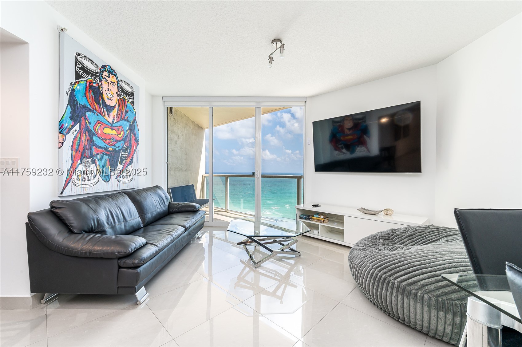 Sunny Isles Beach photo 2