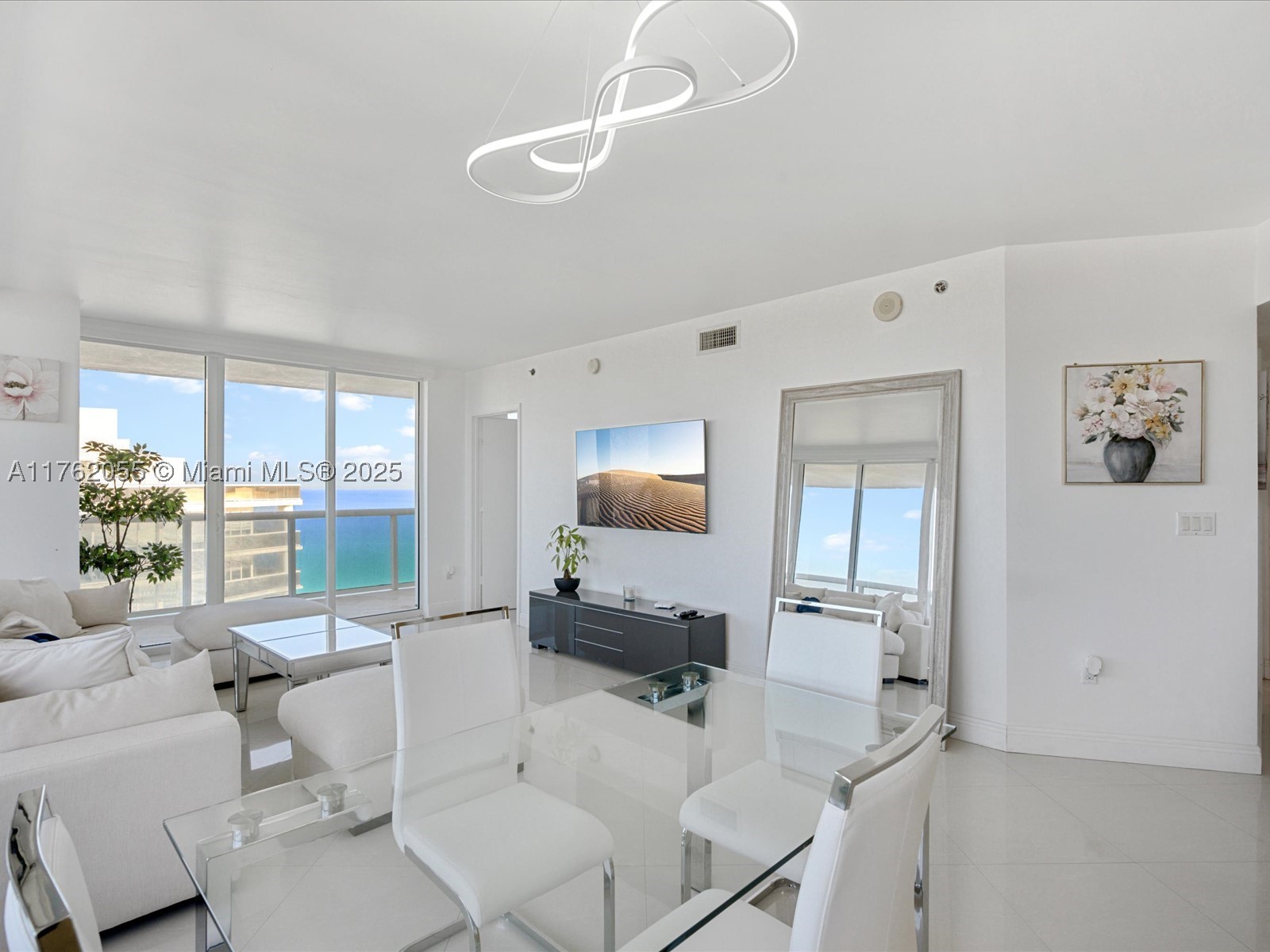 Hallandale Beach photo 1