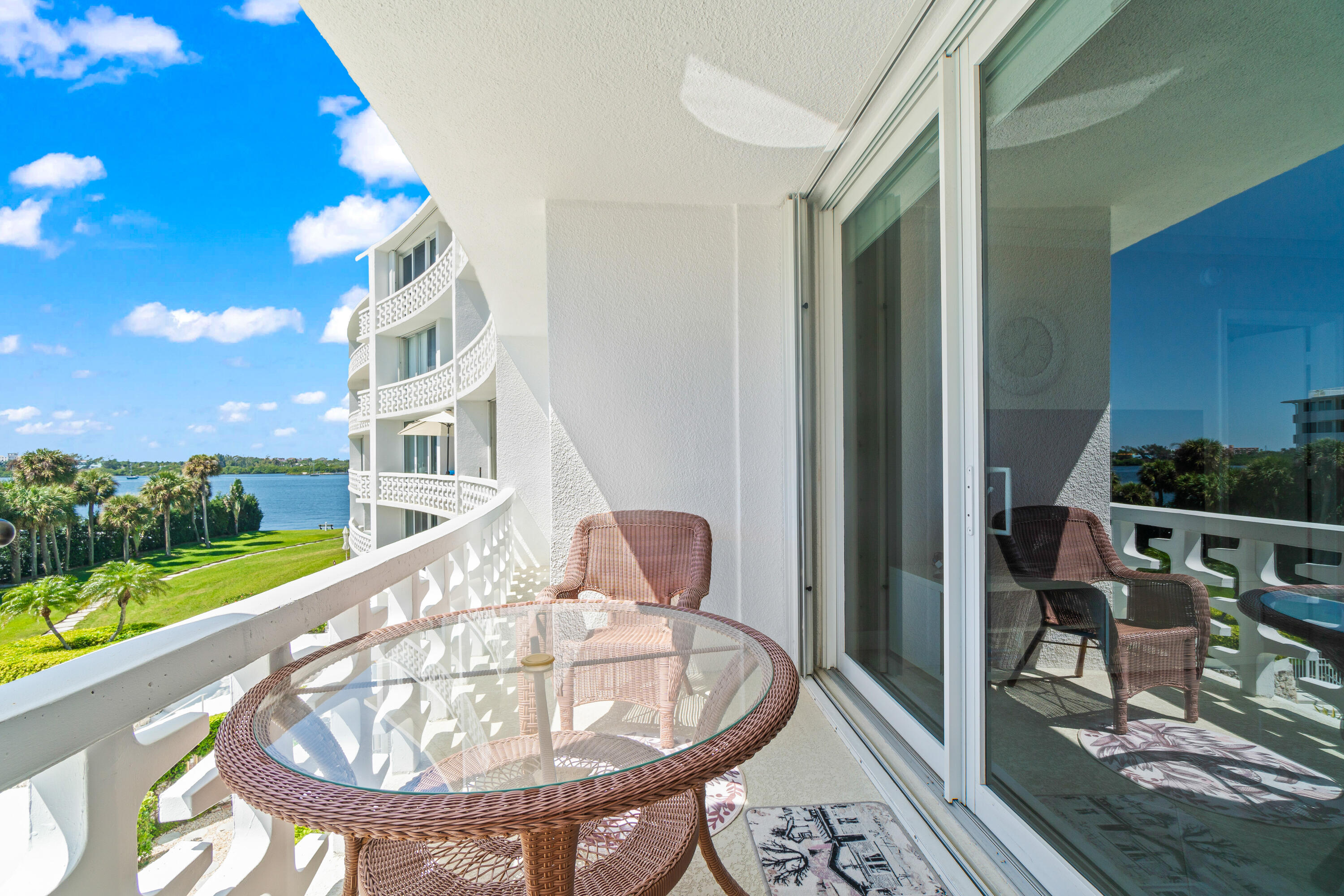 Palm Beach photo 3