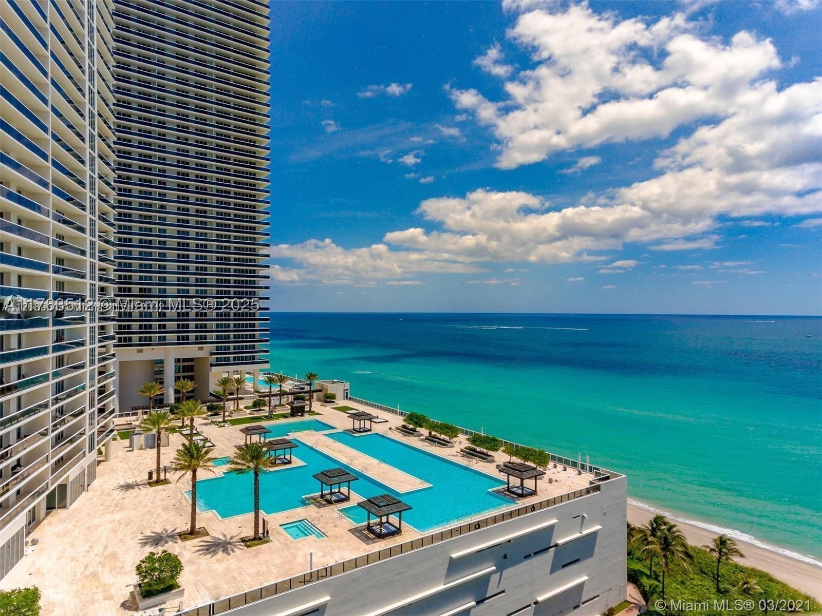 Hallandale Beach photo 2