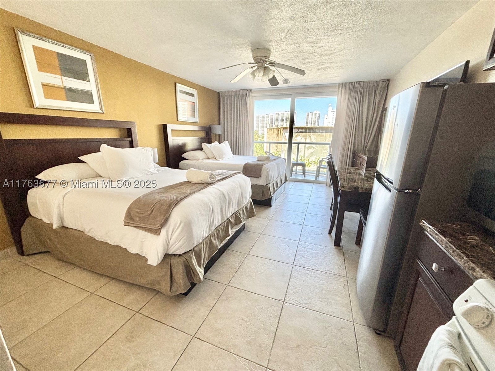 Sunny Isles Beach photo 1