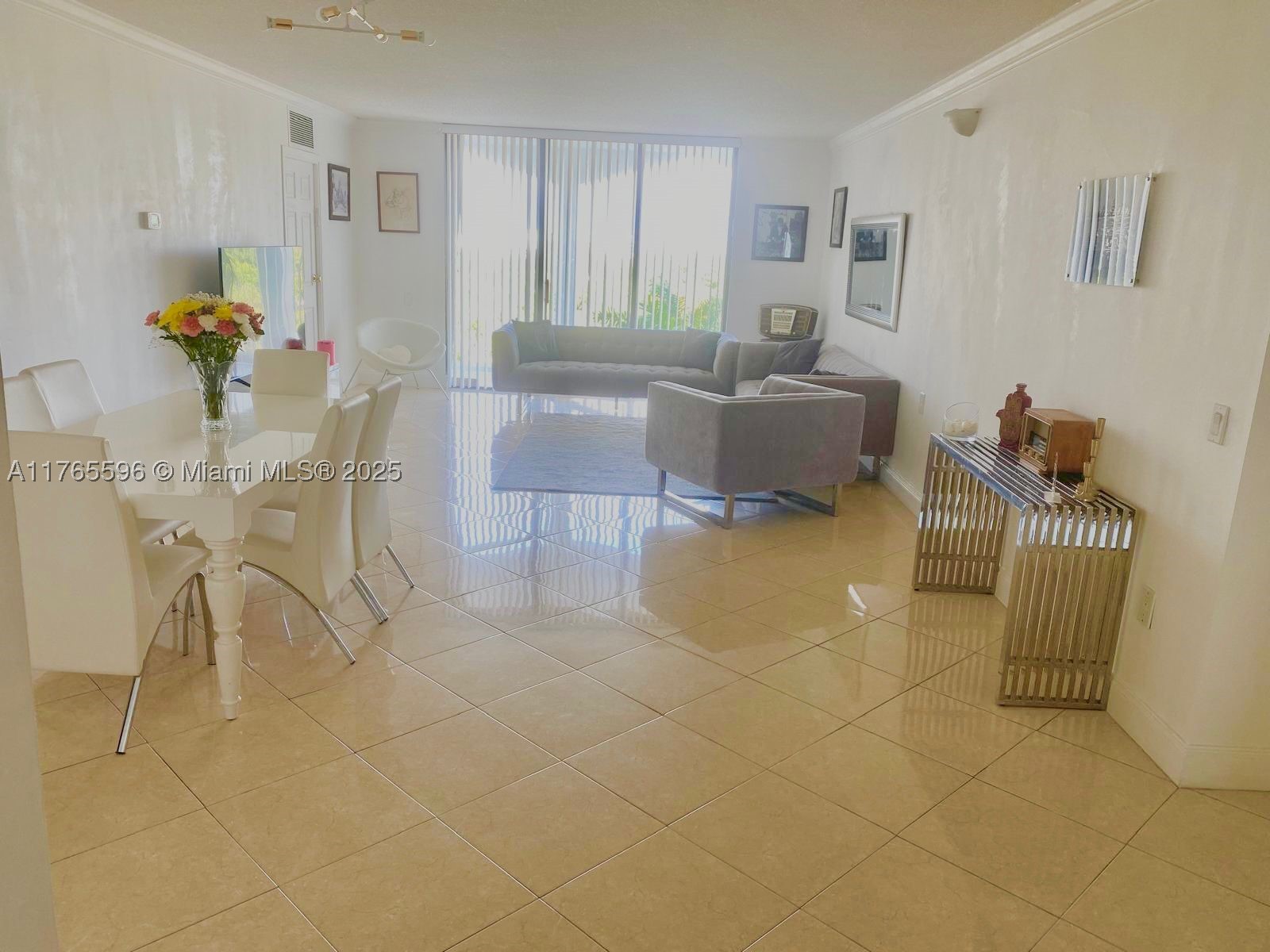 Bal Harbour photo 2