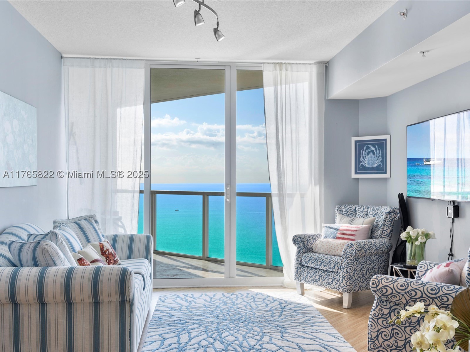 Sunny Isles Beach photo 1