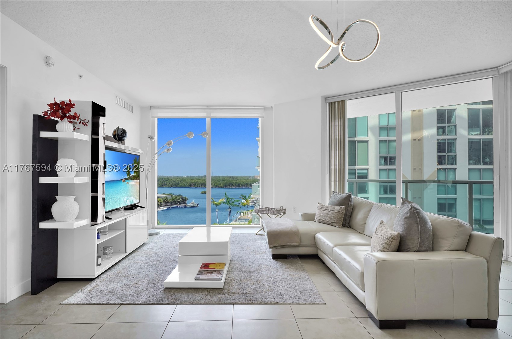 Sunny Isles Beach photo 2