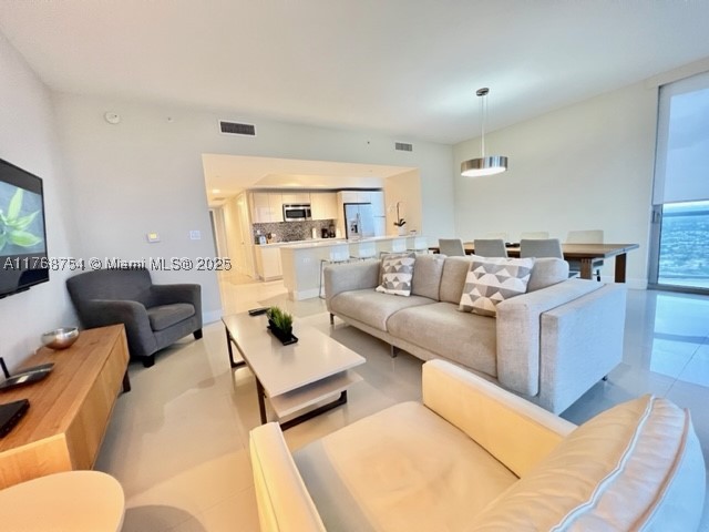 Hallandale Beach photo 2